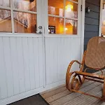 *l'ecrin De L'etang* Depaysement Assure ブルブール