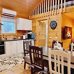 *l'ecrin De L'etang* Depaysement Assure シャレー