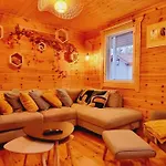 シャレー *l'ecrin De L'etang* Depaysement Assure ブルブール