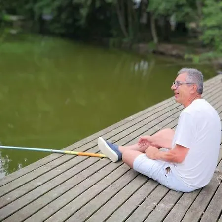 *l'ecrin De L'etang* Depaysement Assure בקתה